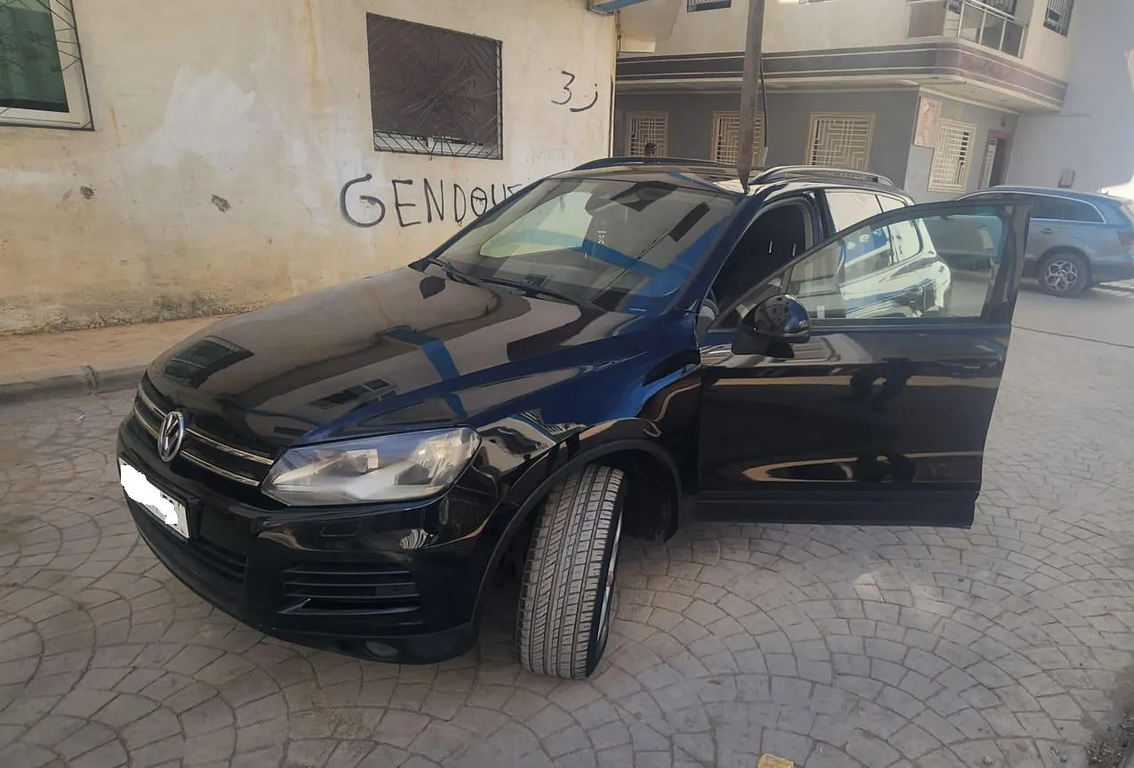 Exceptionnel Touareg V6 (2010) : Confort et Performance au Rendez-vous