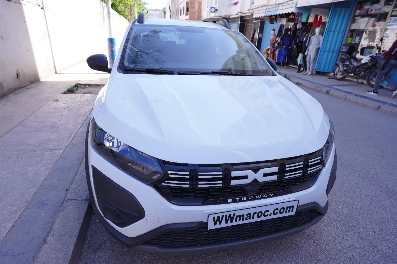 Location Dacia Stepway (2025) Full Options Blanche à Martil (Proche de Tétouan)