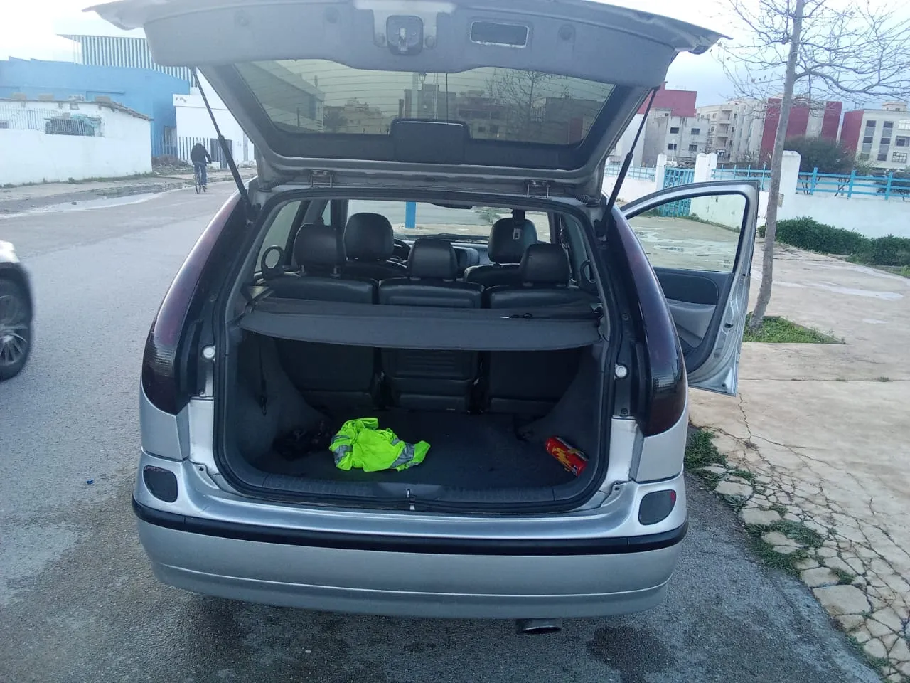 À Vendre : Nissan TDAV 10, Modèle 2003, en Bonne Condition