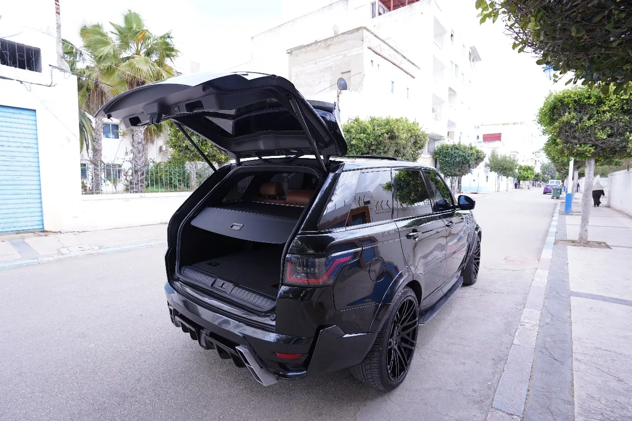 Exceptionnel Range Rover Sport (2015) : Le SUV de Luxe en Condition Parfaite