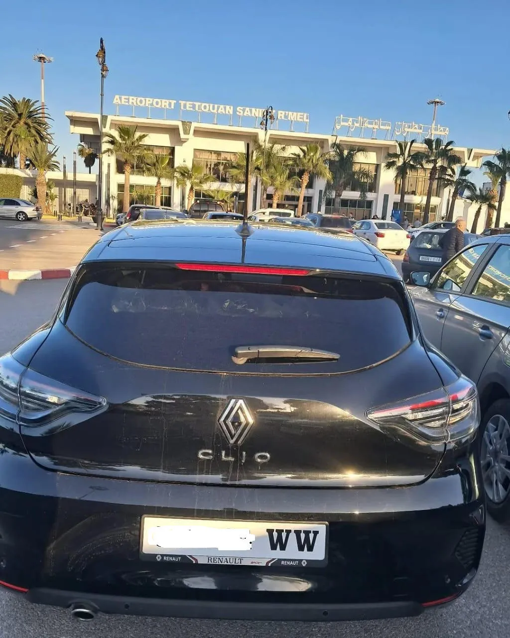 Renault Clio 5 (2025) à Louer à martil  Confort et Technologie
