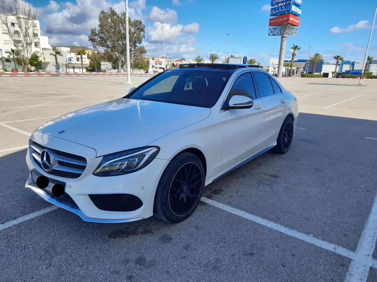 Belle Mercedes Classe C Diesel Automatique  Modèle 2015 en Parfait État