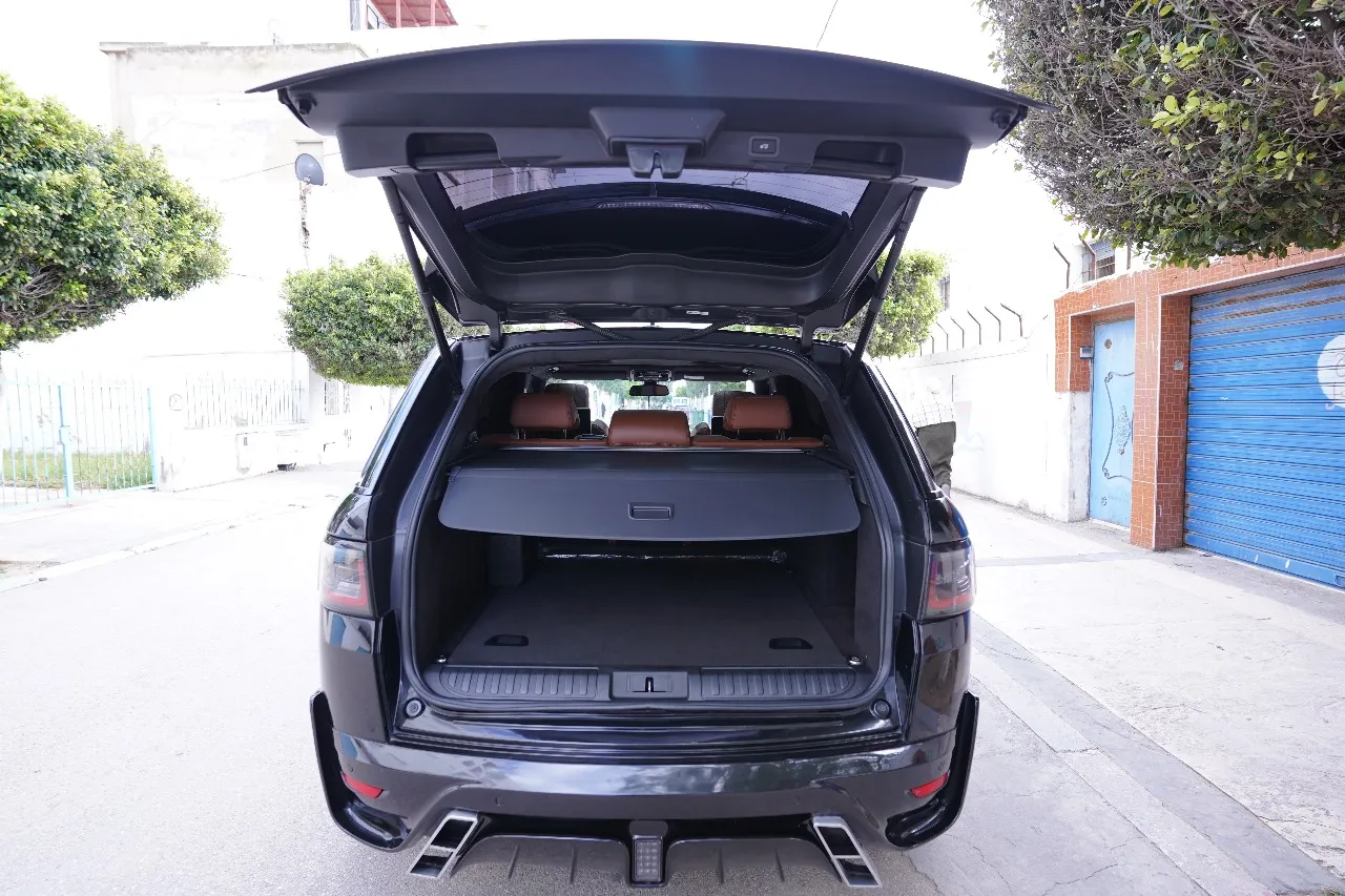 Exceptionnel Range Rover Sport (2015) : Le SUV de Luxe en Condition Parfaite
