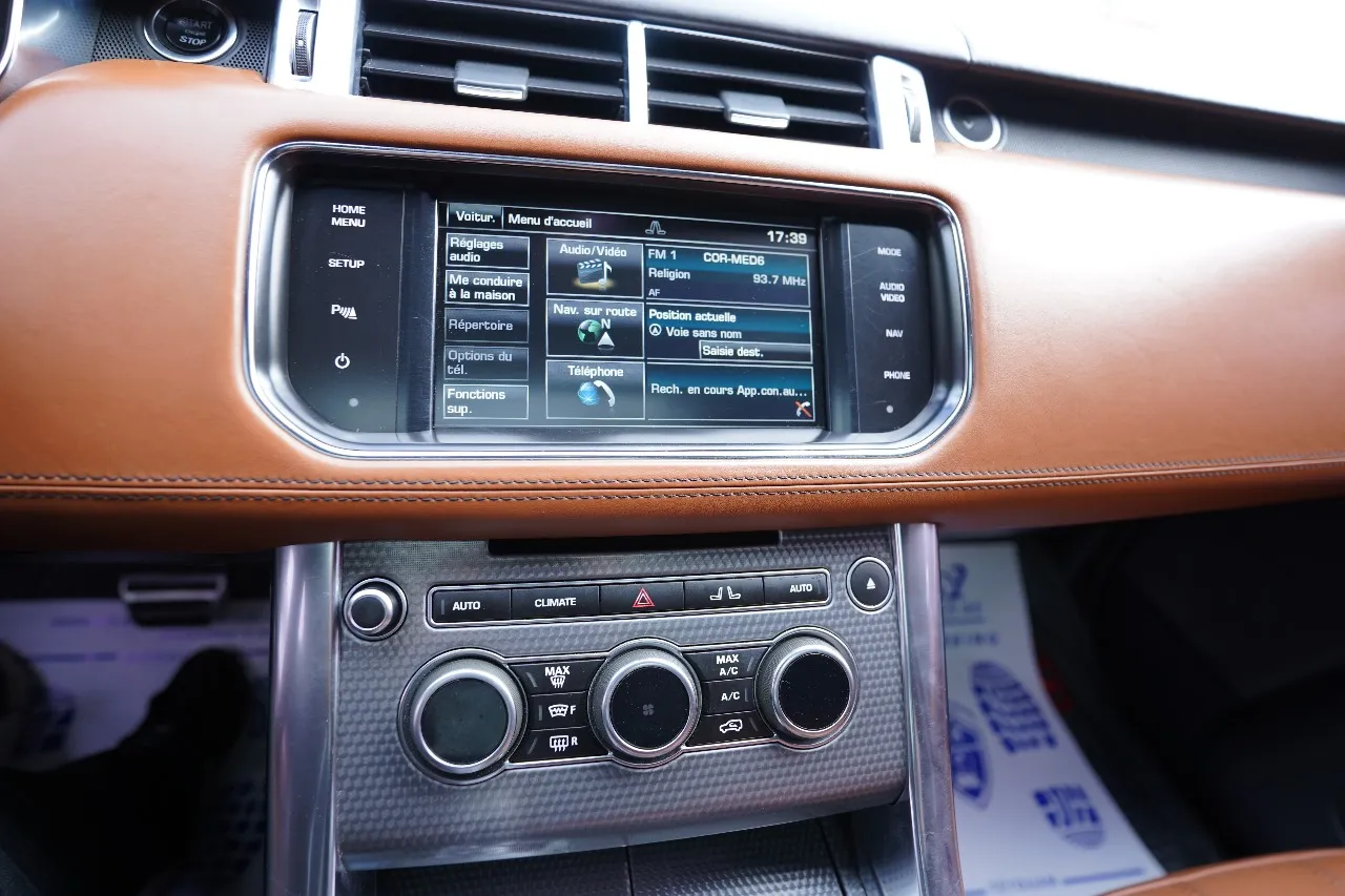 Exceptionnel Range Rover Sport (2015) : Le SUV de Luxe en Condition Parfaite