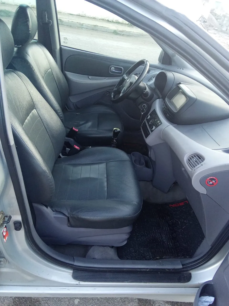 À Vendre : Nissan TDAV 10, Modèle 2003, en Bonne Condition