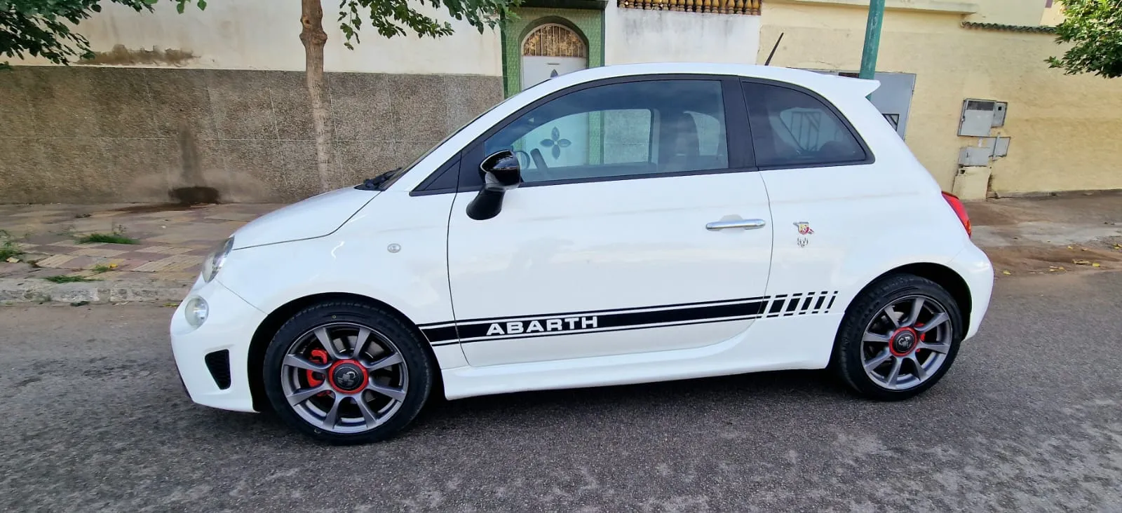 Occasion Sportive : Abarth 595 Essence Automatique (2019)  Faible Kilométrage