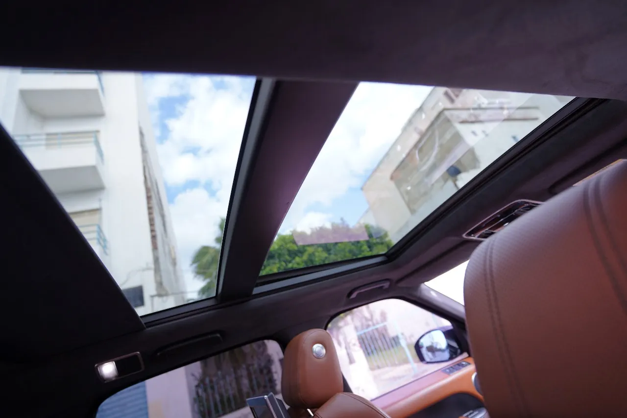 Exceptionnel Range Rover Sport (2015) : Le SUV de Luxe en Condition Parfaite