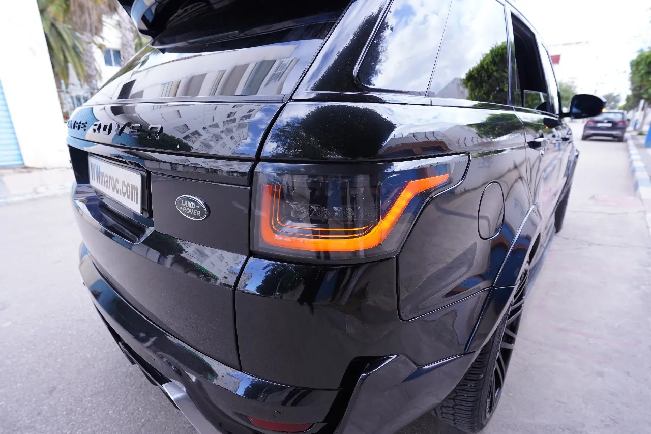 Exceptionnel Range Rover Sport (2015) : Le SUV de Luxe en Condition Parfaite
