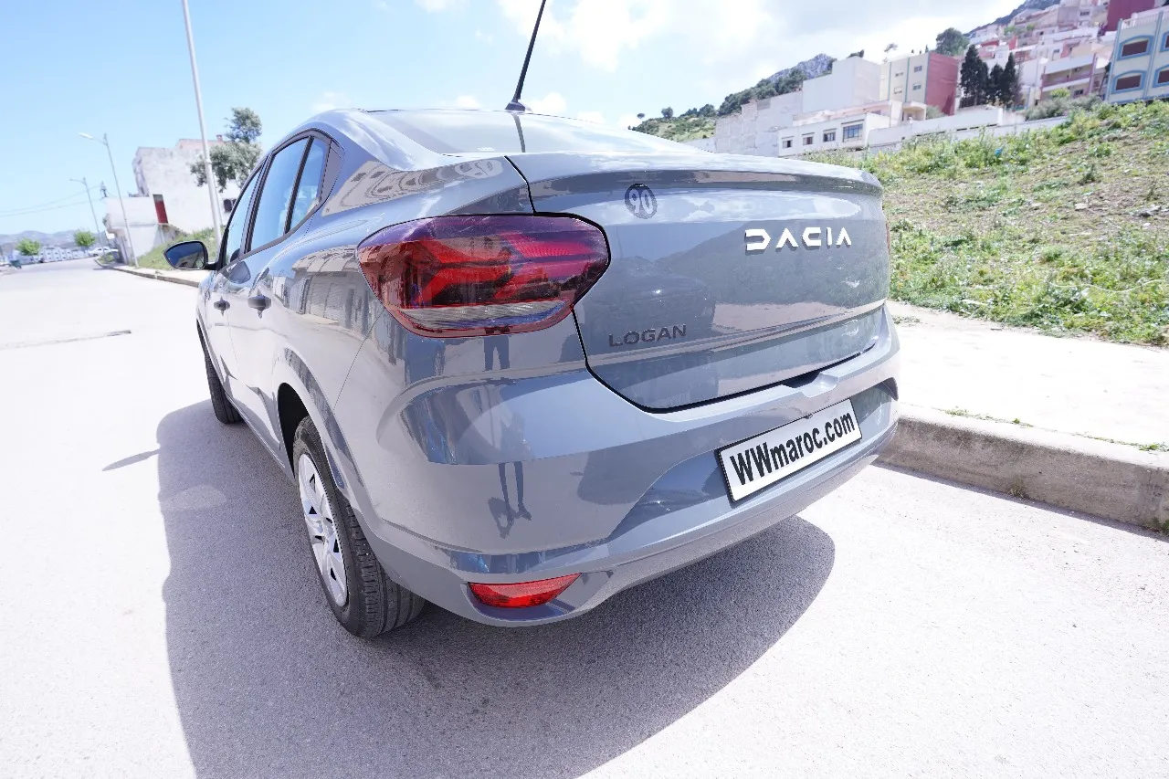 Location Dacia Logan (2025) à Tétouan : Votre Confort et Économie sur les Routes