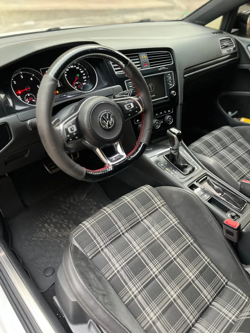 Superbe voiture à vendre Golf 7 GTD Pack 7.5 GTI 2016 automatique  en excelle