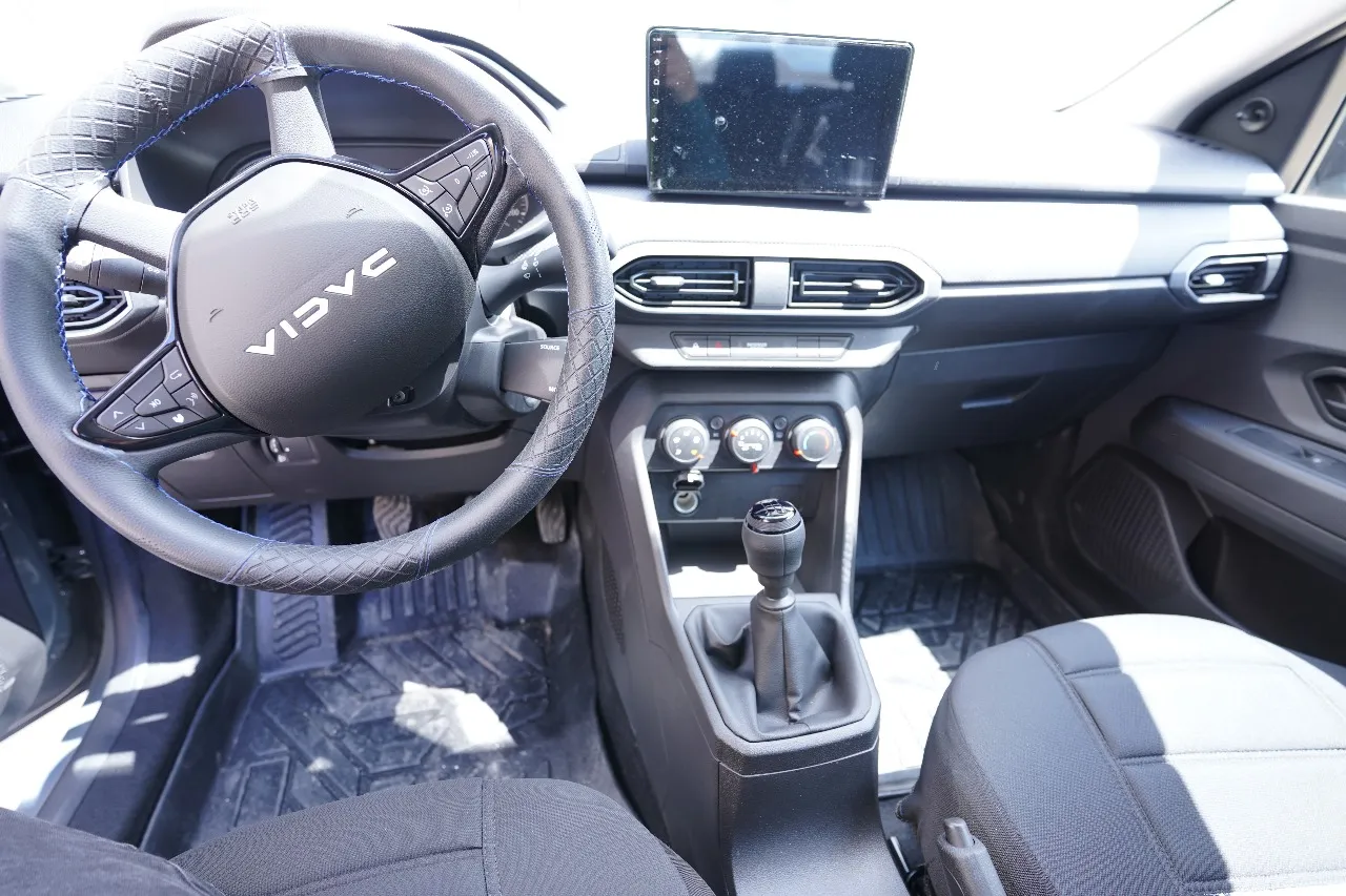 Location Dacia Logan (2025) à Tétouan : Votre Confort et Économie sur les Routes
