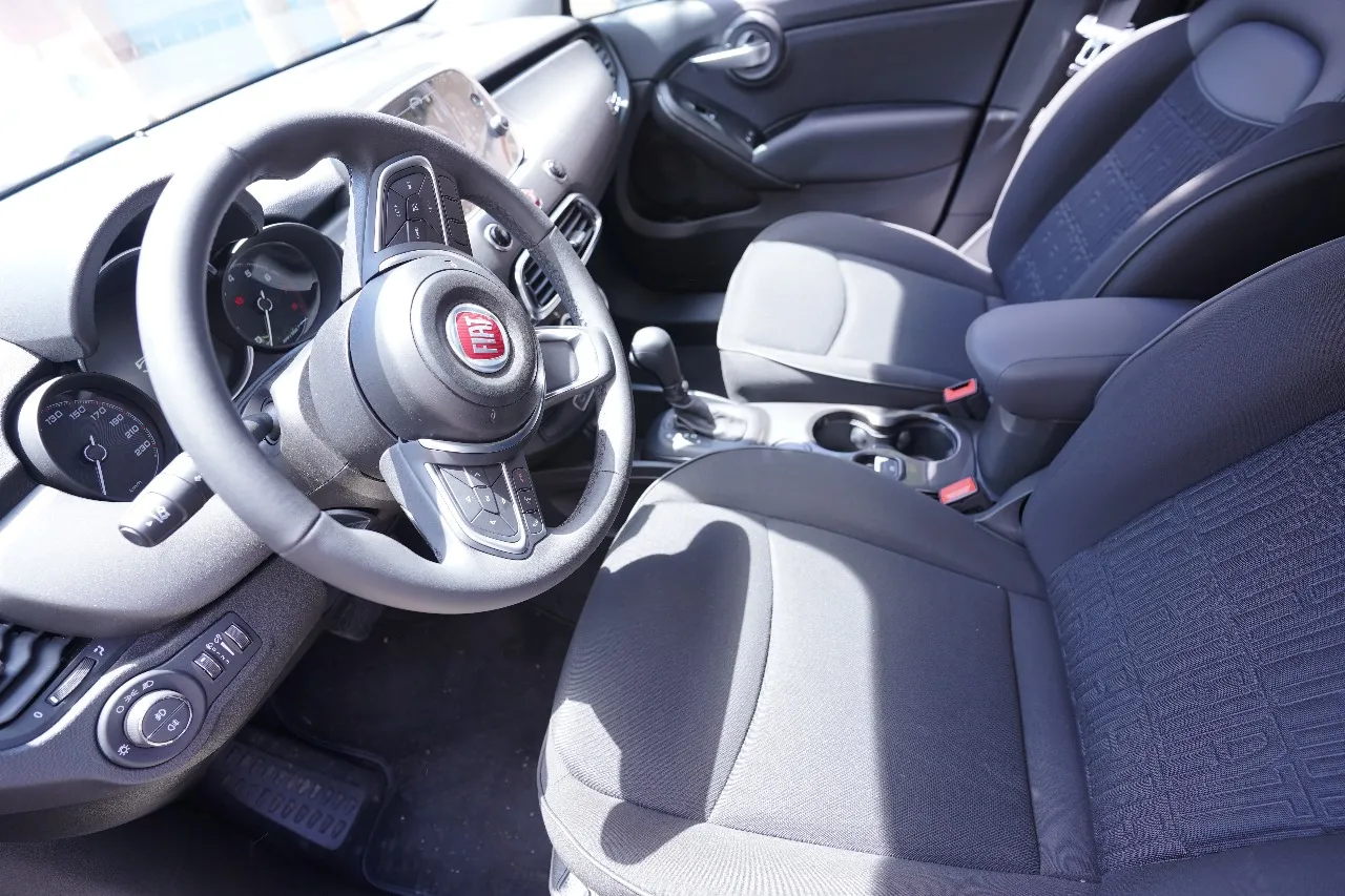 Votre Expérience Italienne à Tétouan Commence Ici : Louez la Fiat 500X 2025