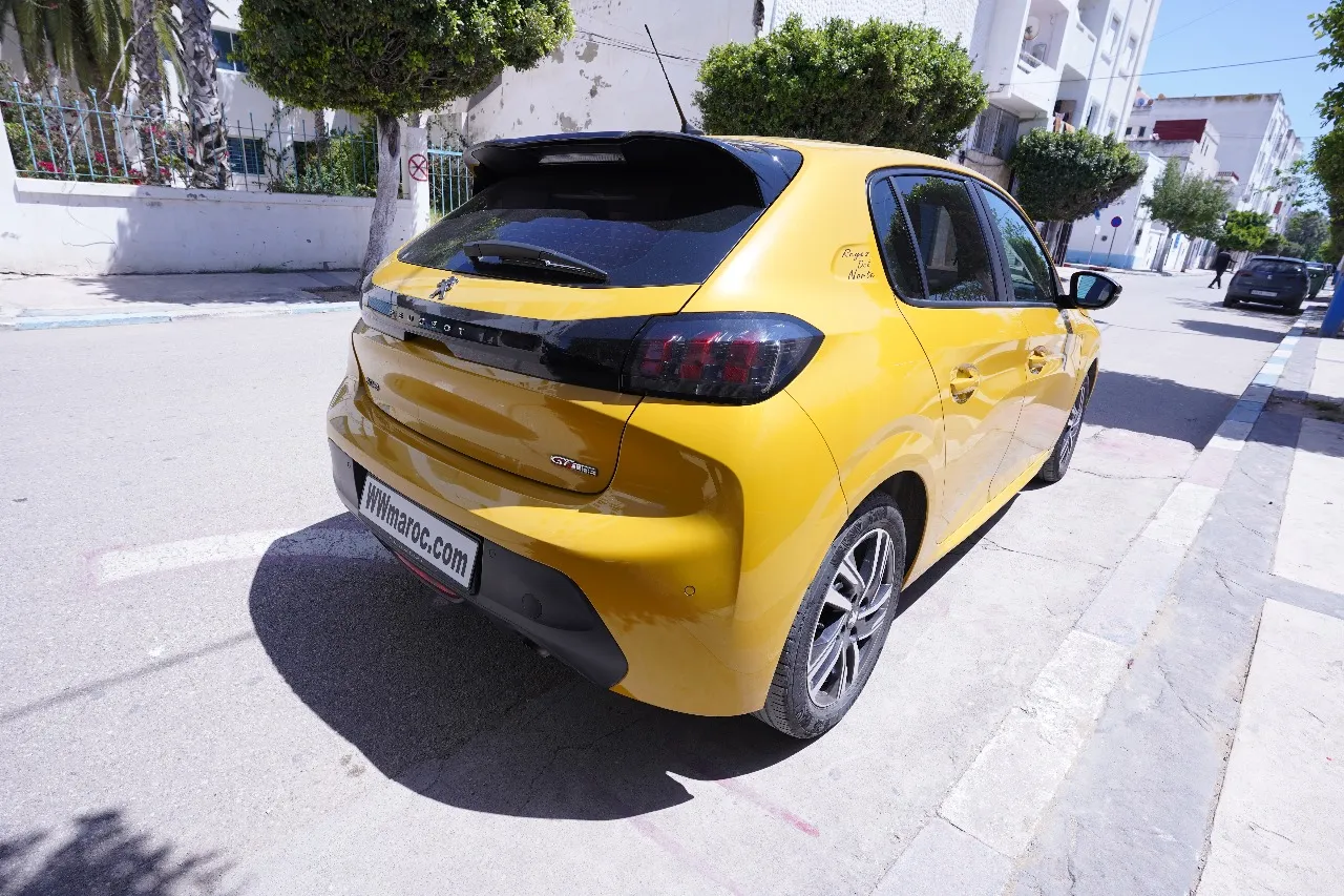 Votre Nouvelle Peugeot 208 (2023) Vous Attend à Tétouan : État Neuf, Origine