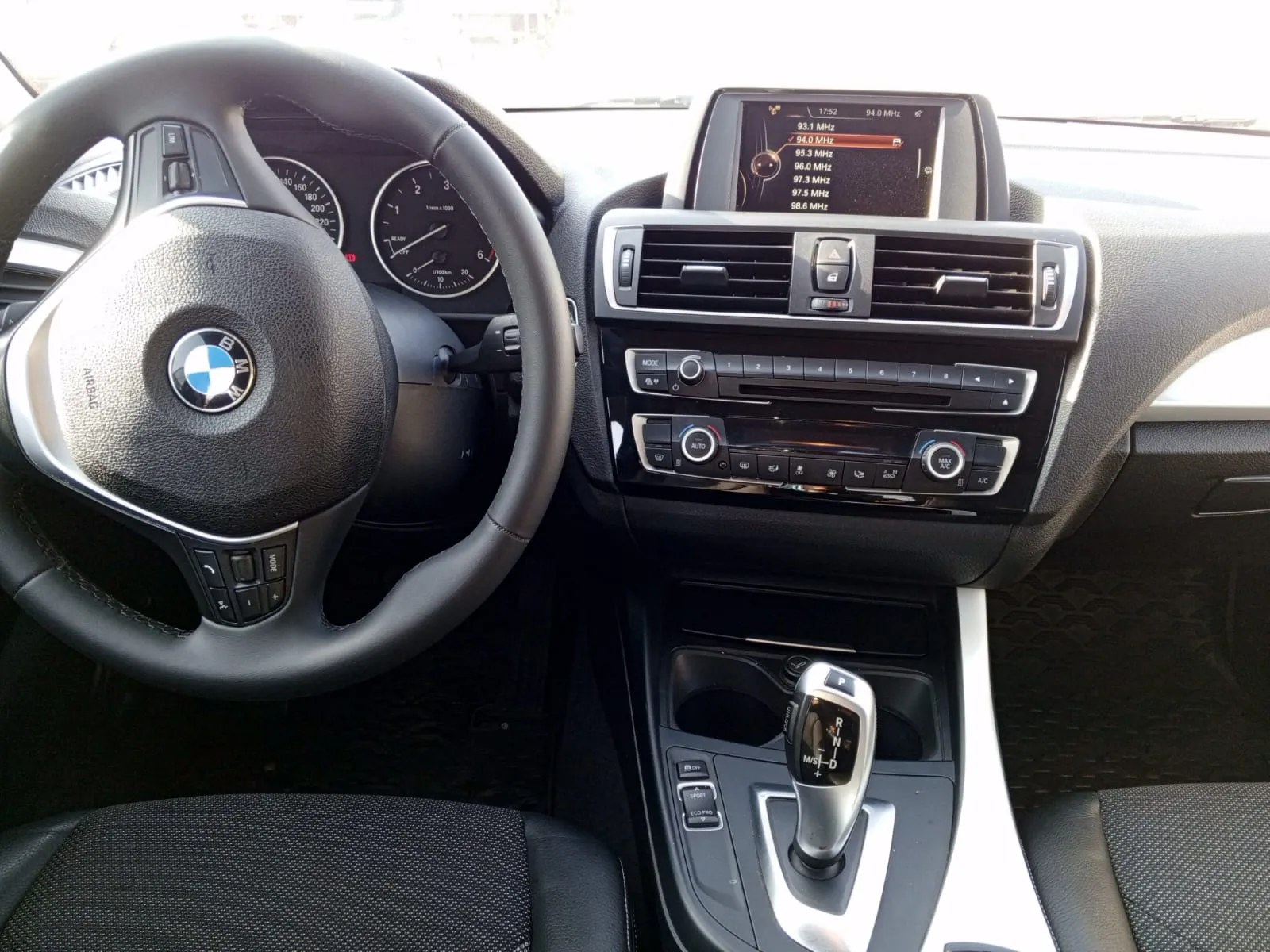 Superbe BMW Série 1 Diesel Boîte Auto  Occasion en Excellent État  Modèle 2016