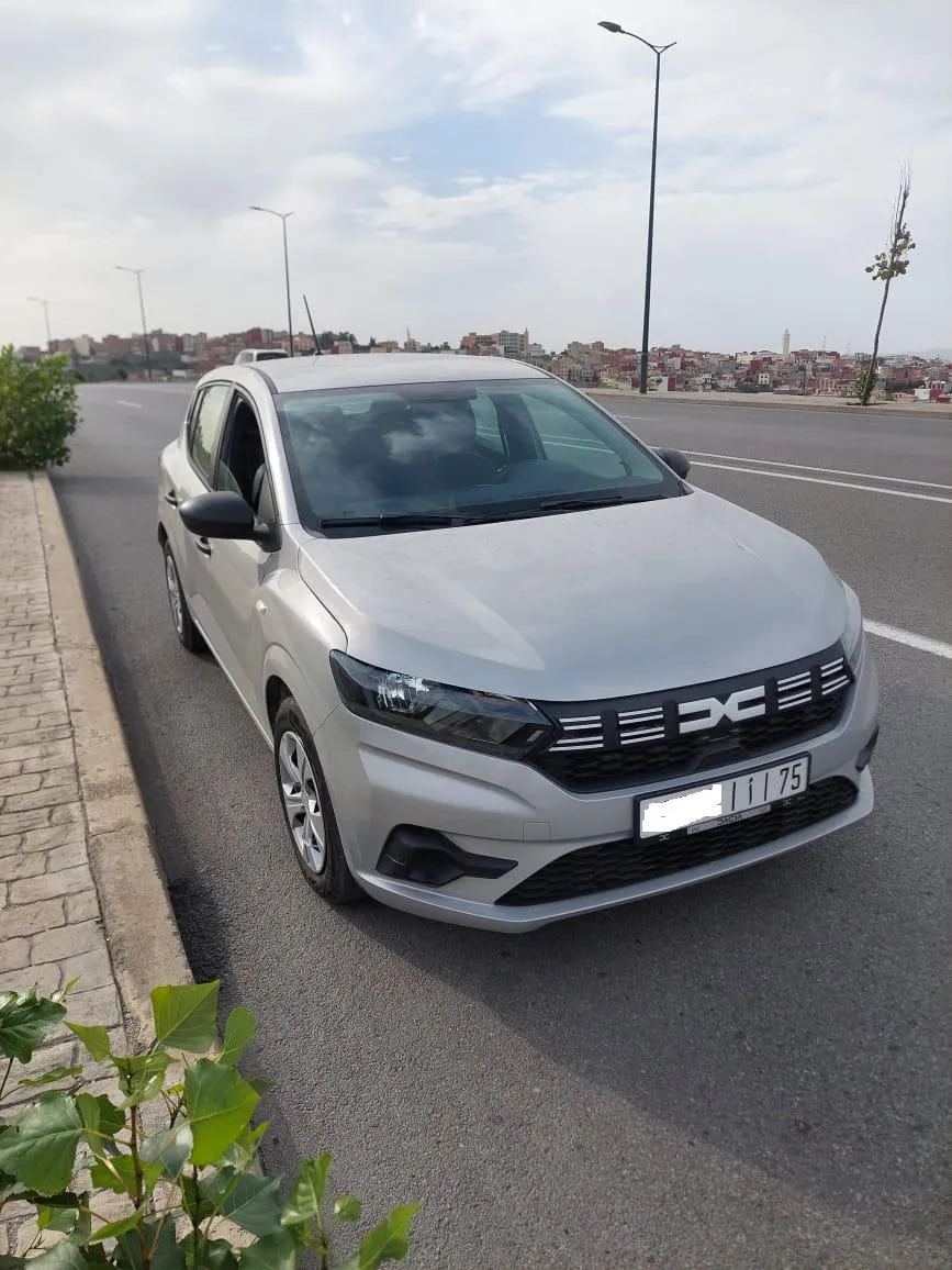 Hyundai Santa Fe à vendre à Martil ، tout options, 267 000 km, couleur grise