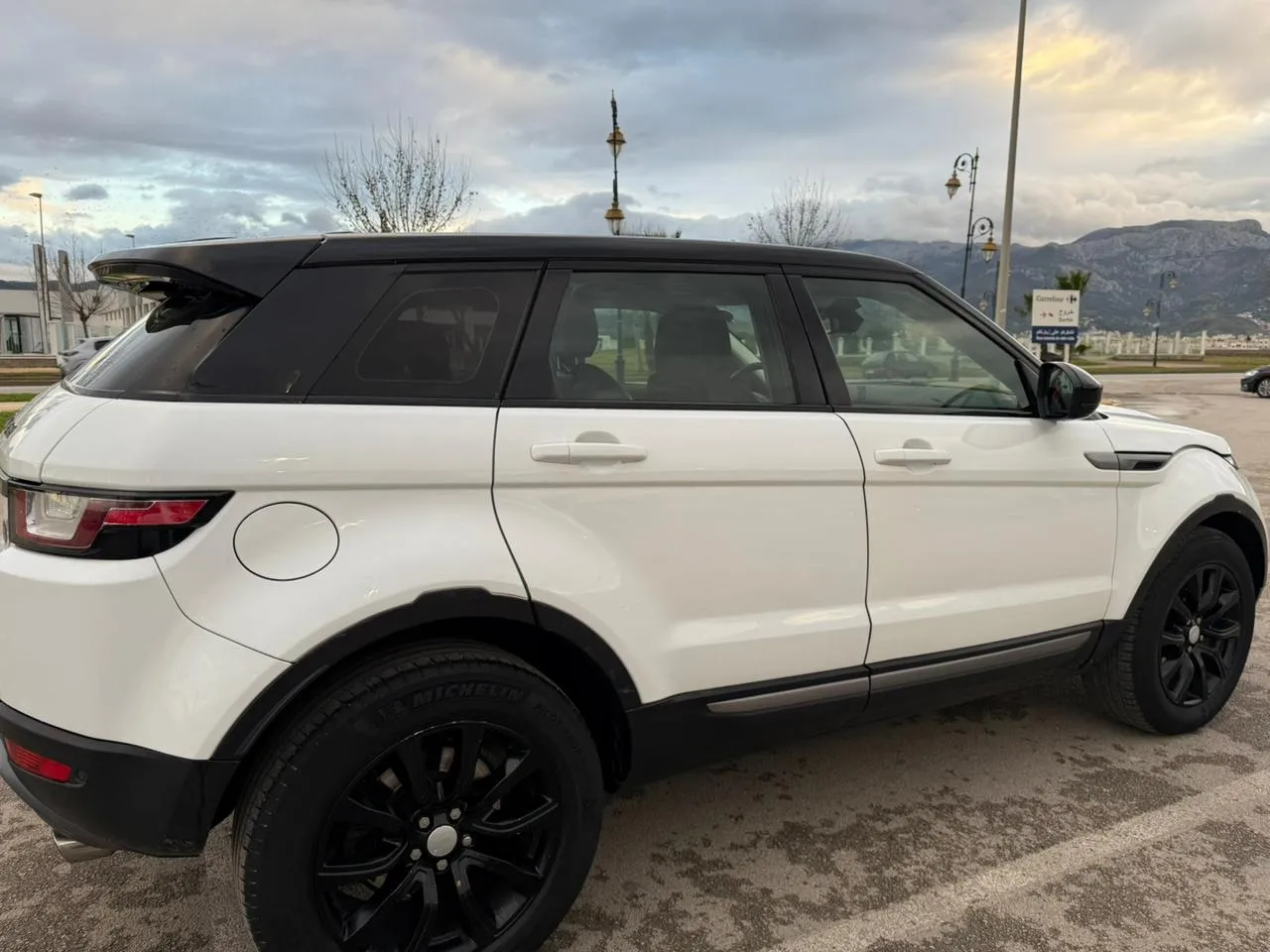 Magnifique Range Rover à vendre, modèle 2016, en bon état